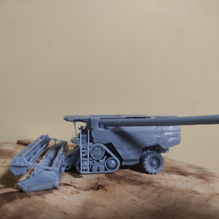 Moderner Mähdrescher mit Kettenfahrwerk | 1:120